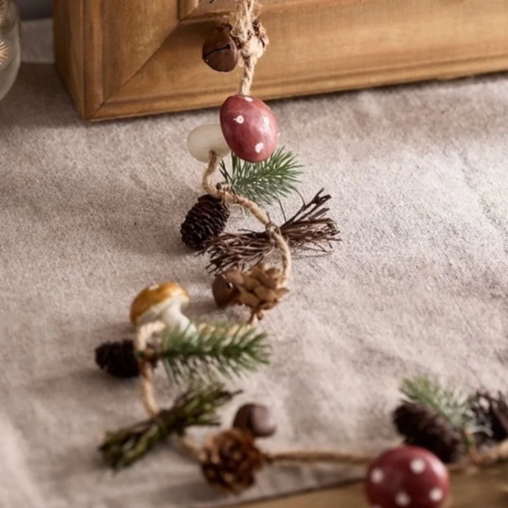 Forest Garden Garland‎